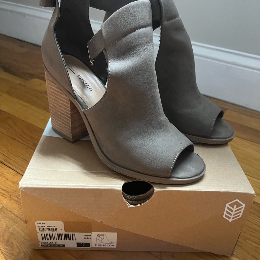 Women's Taupe Peep-Toe Block Heel Booties